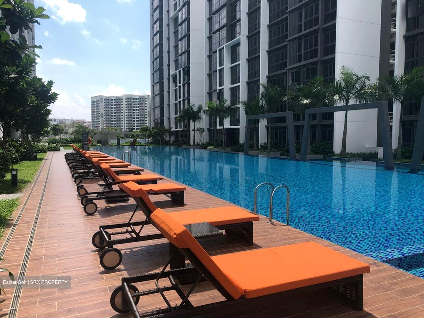 Symphony Suites (D27), Condominium #565650301